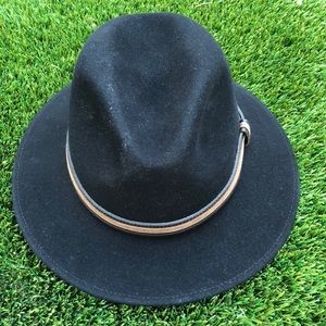 Baileys of holly wood poet